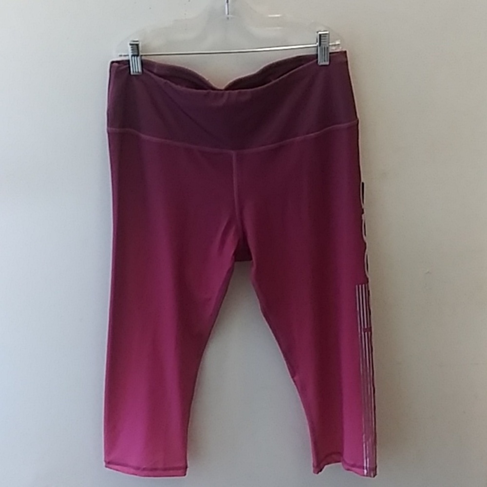 NWT Women's Spot Spandex Leggings L